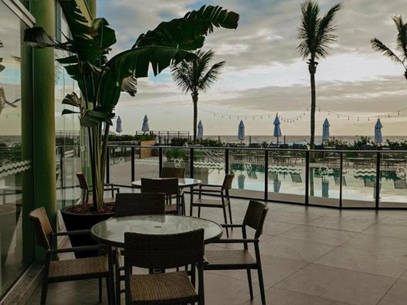 area externa piscina.jpg