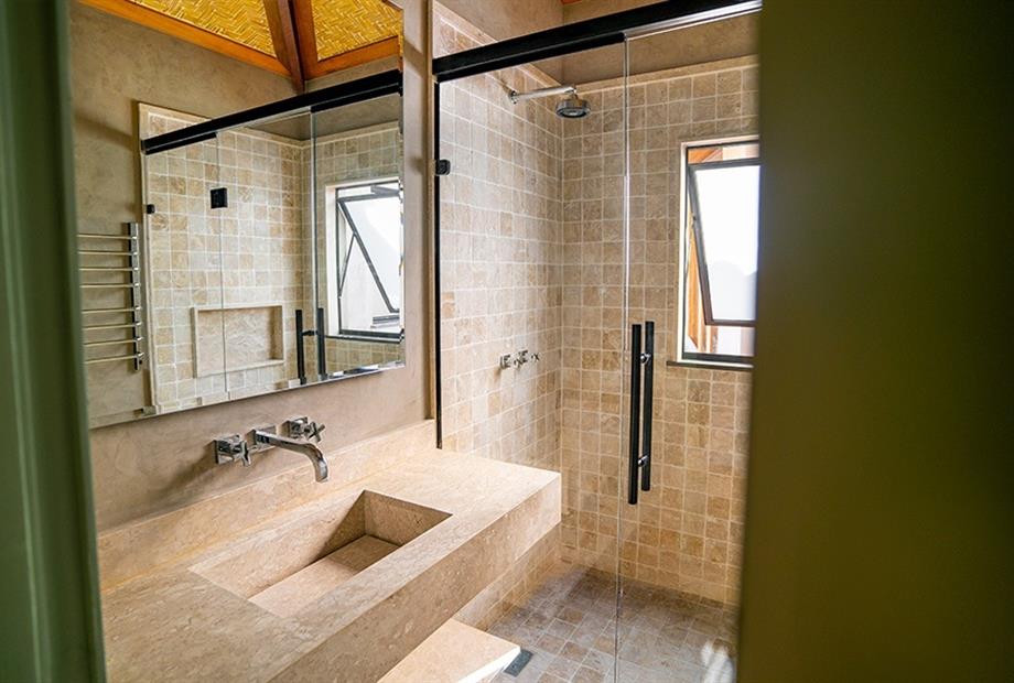 suíte vista mar - banheiro horizontal (1).jpg