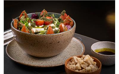 Salada Room Service