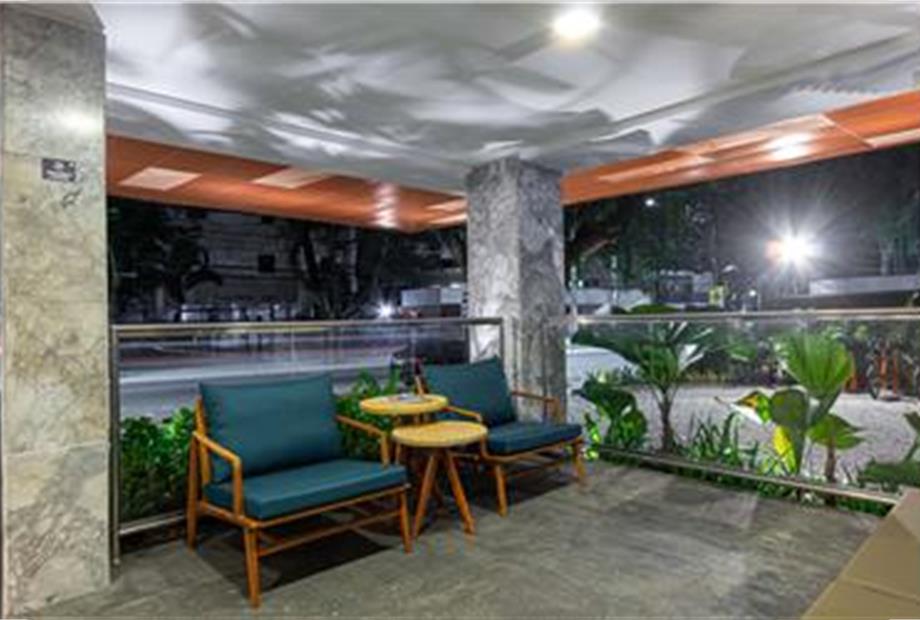 Varanda entrada do hotel