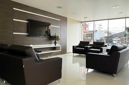 tri-hotel-xanxerê---sala---recepção_optimized.jpg