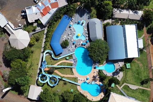 vista do alto piscinas.jpeg