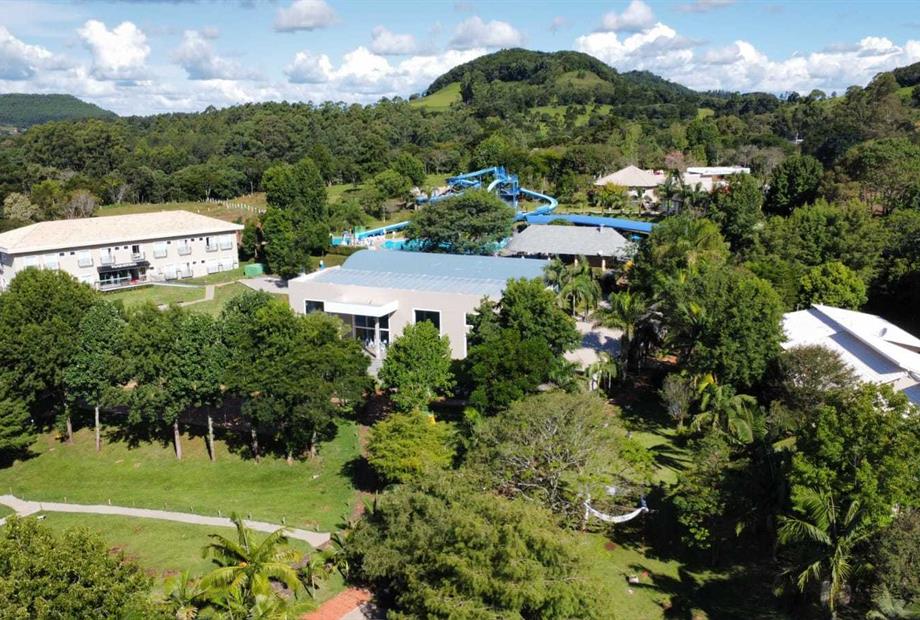 vista áerea lagos e arvores.jpeg