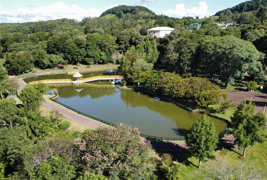 vista áerea lago pesca.jpeg