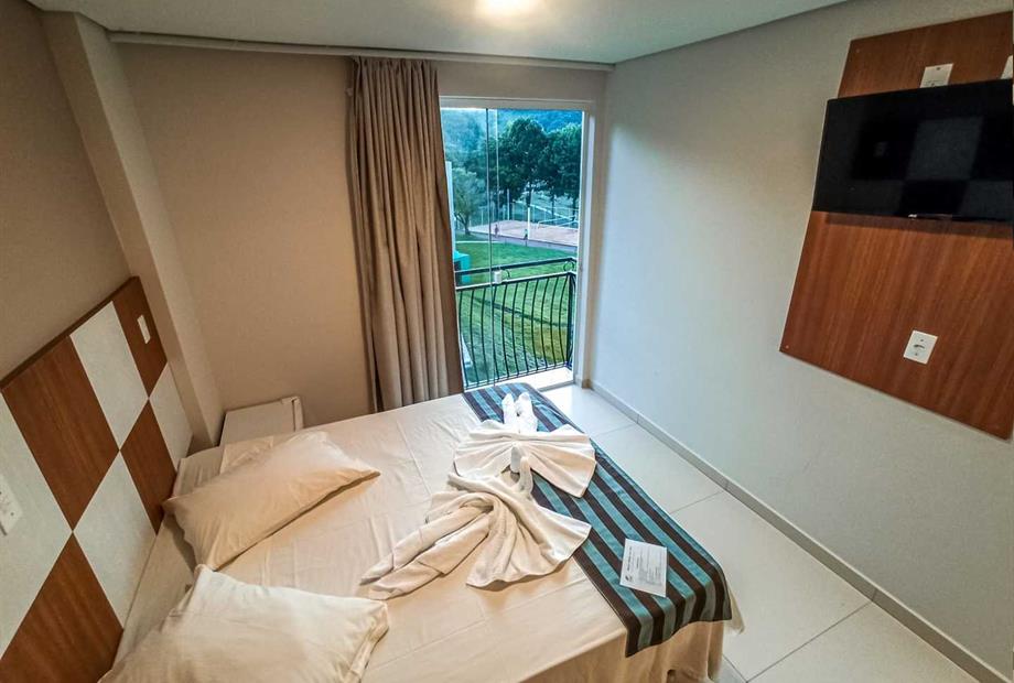 casal vila dos lagos vista bosque.jpeg