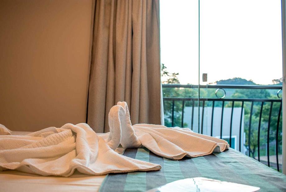 casal vila dos lagos vista piscina i.jpeg