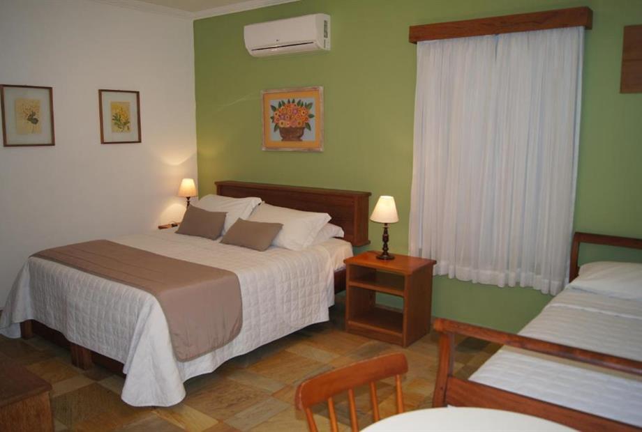 Quarto Triplo Deluxe com Varanda-1.jpg