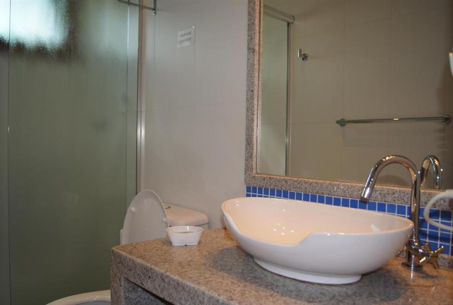 Quarto Triplo Deluxe com Varanda-2.jpg