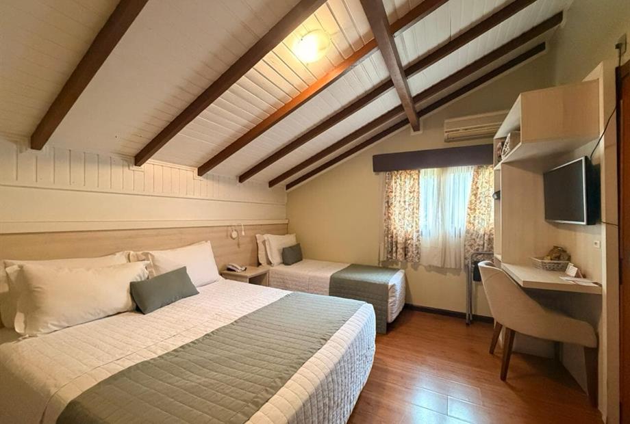 p standard triplo 4.jpeg