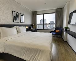 Premium Smart Room - 1 Cama Casal