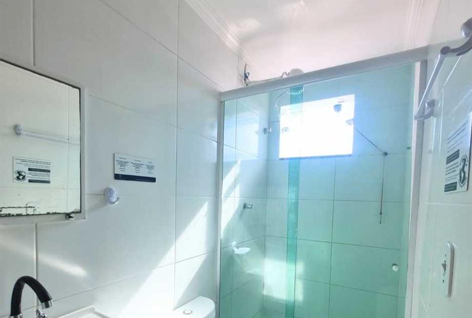 uh 04 - banheiro.jpg