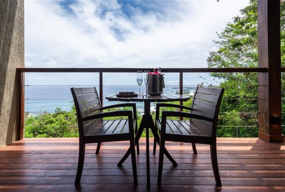 suíte 17 + mesa-67_resized (pequeno).jpg