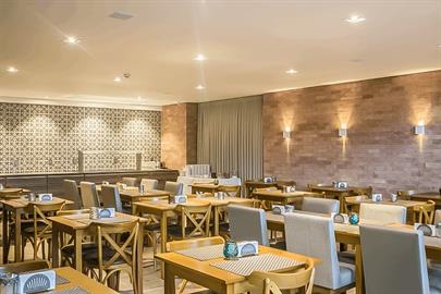cafe-restaurante-7a4815.jpg