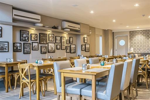 cafe-restaurante-7a4804.jpg
