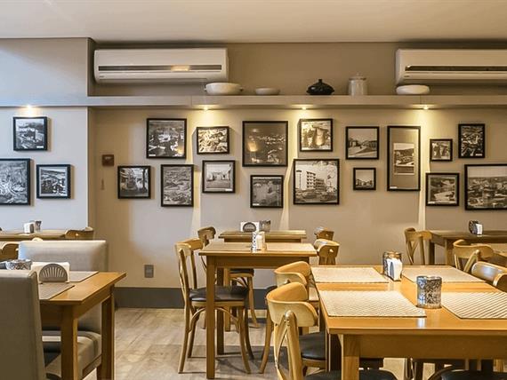 cafe-restaurante-7a4817.jpg