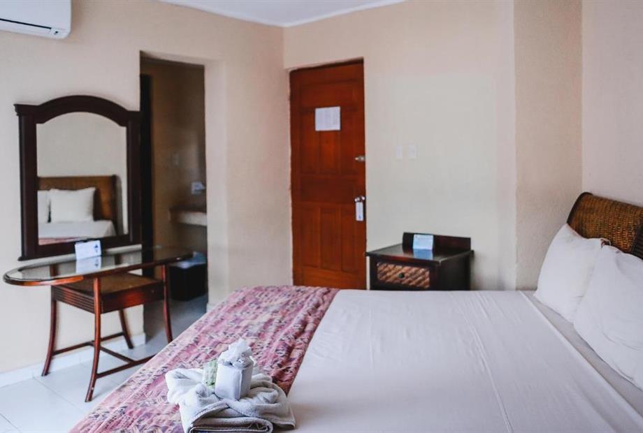 Quarto com Cama King-size-5.jpg