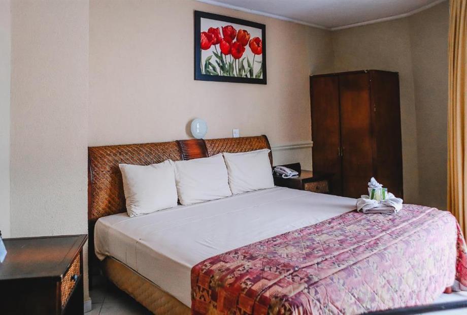 Quarto com Cama King-size-6.jpg