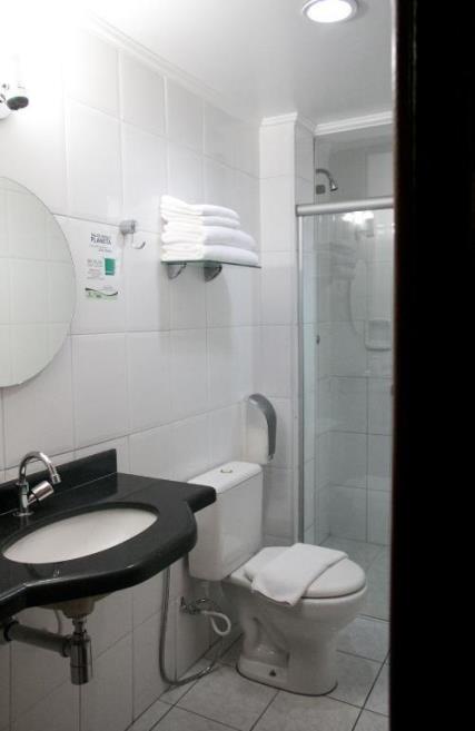 Quarto Standard com 2 Camas de Solteiro-6.jpg