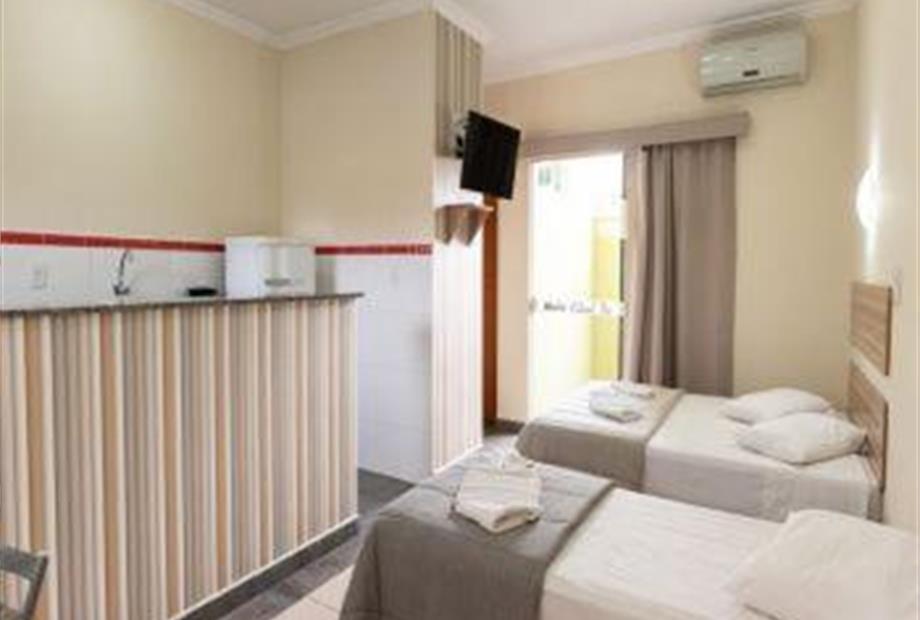 Quarto Deluxe com 2 Camas de Solteiro-1.jpg