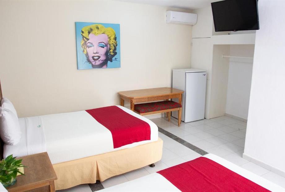 Quarto Superior com 2 Camas de Solteiro-2.jpg