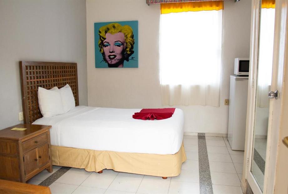 Quarto Standard com Cama Queen-size-3.jpg