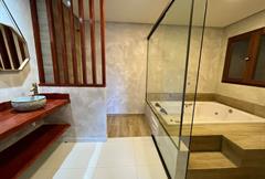 Suite Master Luxo Com Varanda e Hidromassagem