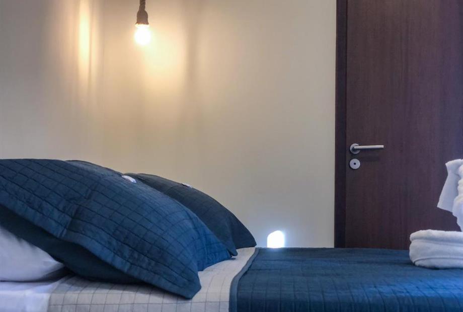 Quarto Duplo Deluxe com Varanda-3.jpg