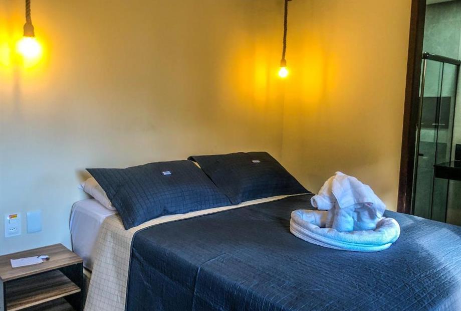 Quarto Duplo Deluxe com Varanda-5.jpg