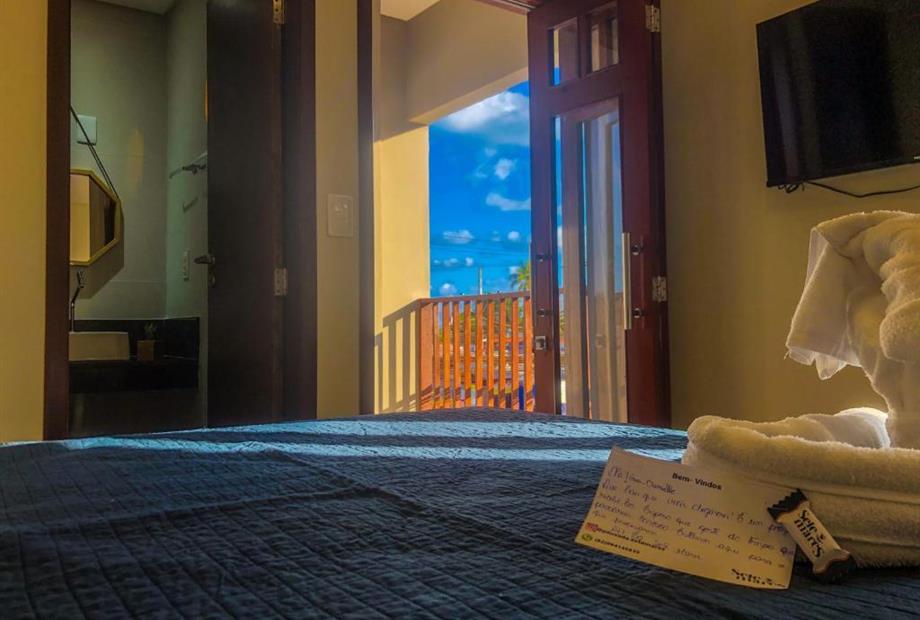 Quarto Duplo Deluxe com Varanda-6.jpg