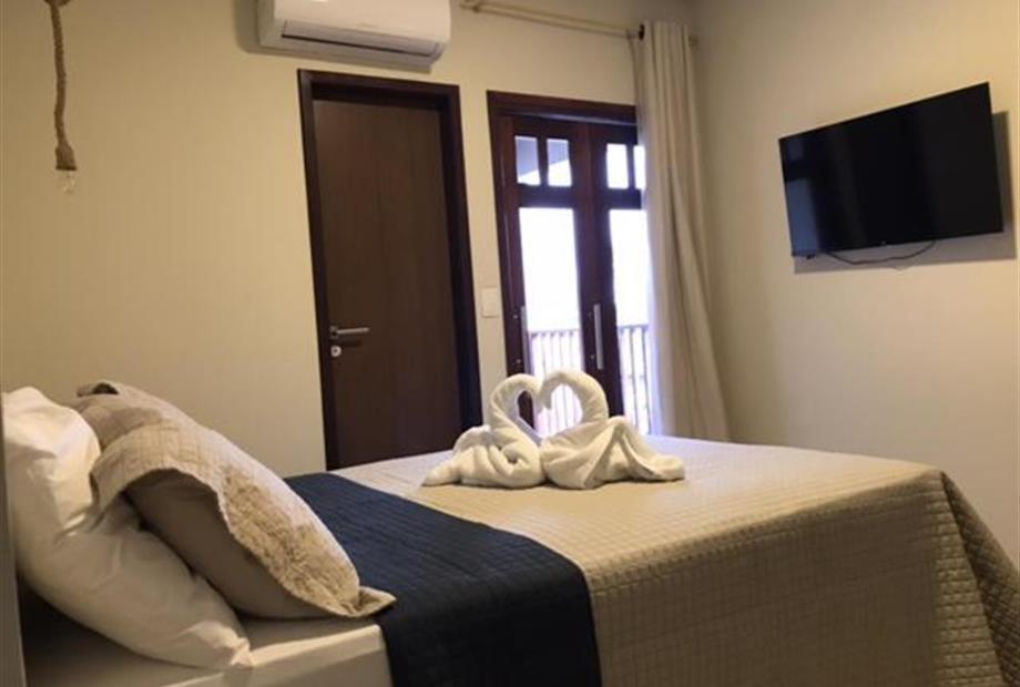 Quarto Duplo Deluxe com Varanda-9.jpg