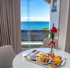 luxo varanda vista mar.jpg