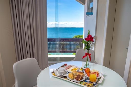 luxo varanda vista mar.jpg