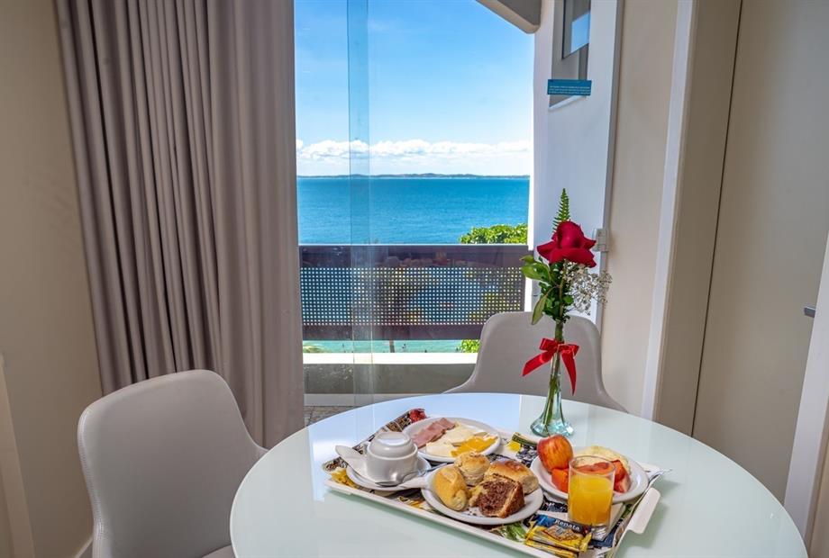 luxo varanda vista mar.jpg