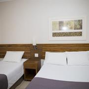 Quarto Triplo Família Gold com Varanda