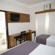 Quarto Triplo Família Gold