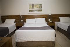 Quarto Quádruplo Família Gold