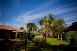 garden (3) - 1mb.jpg