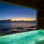 Quarto Luxo Frente Mar com Piscina