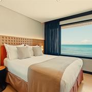 Quarto Luxo Frente Mar com Piscina