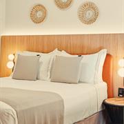 Quarto Luxo com Banheira de Hidromassagem