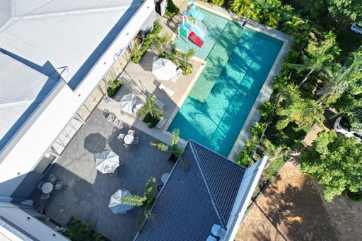 foto piscina- drone .jpeg