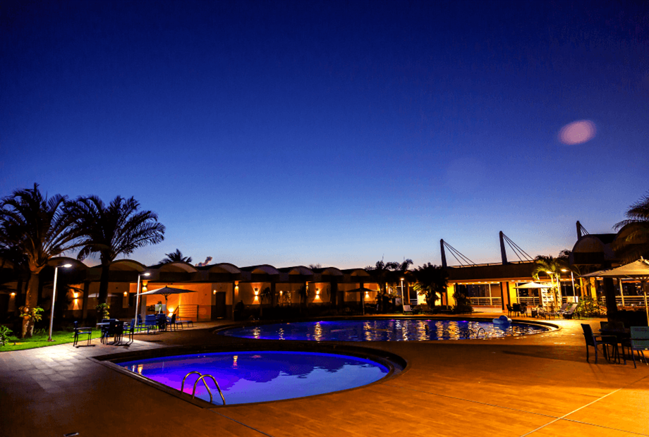 piscina noite.png