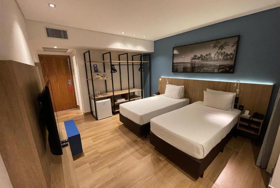 Quarto Standard com 2 Camas de Solteiro-9.jpg