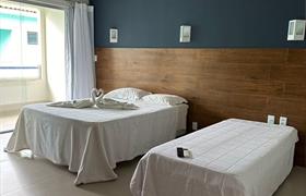 Quarto Triplo Deluxe com Varanda do Hotel Paraiso Tropical