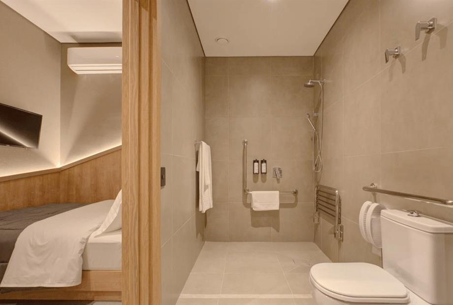 sfsu - suíte adaptada pcd - banheiro (2).jpg