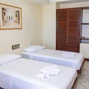 Quarto com 2 Camas de Solteiro