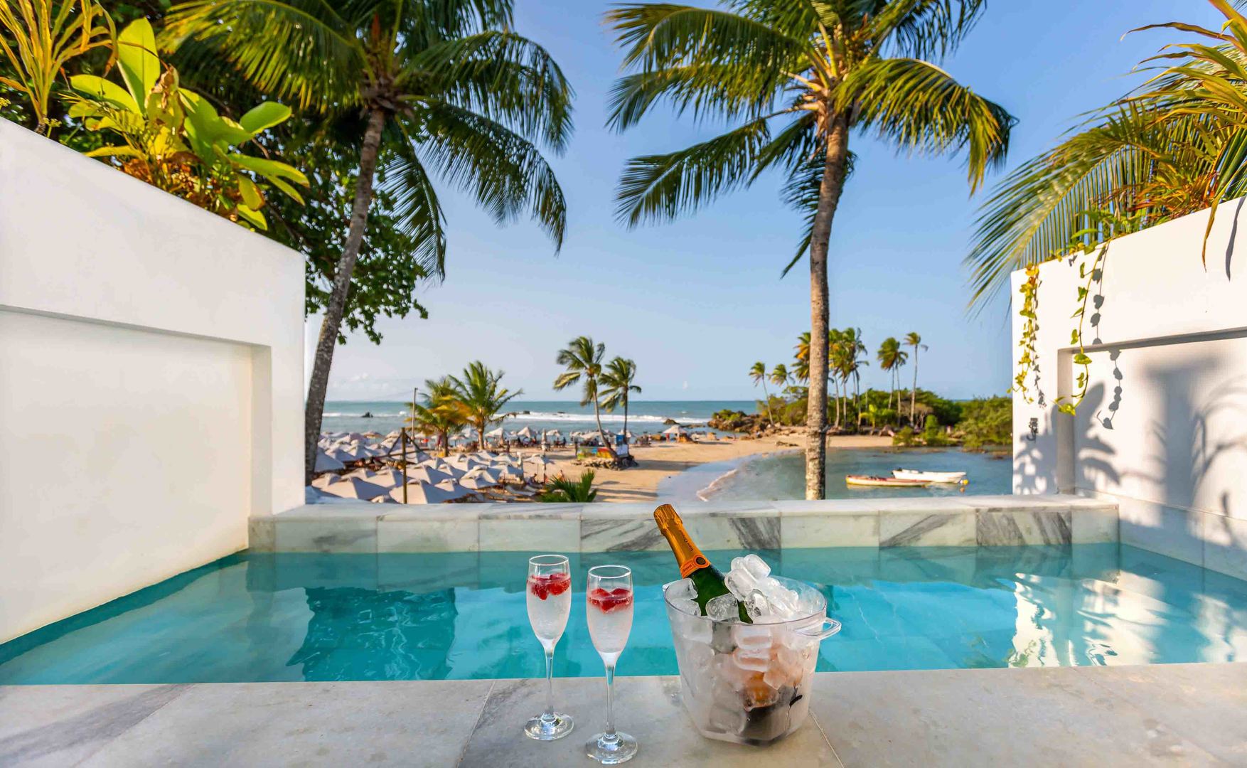 Luxo com Piscina Privativa Frente Mar