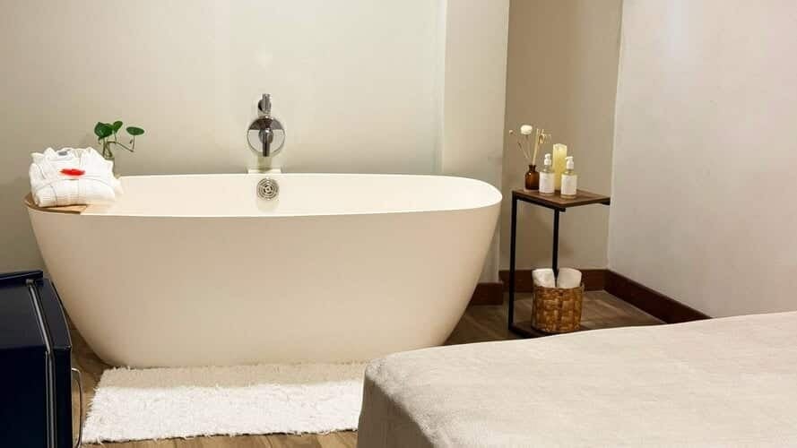 Habitación de lujo con bañera