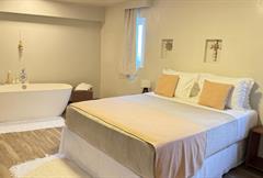 Quarto Luxo com Banheira