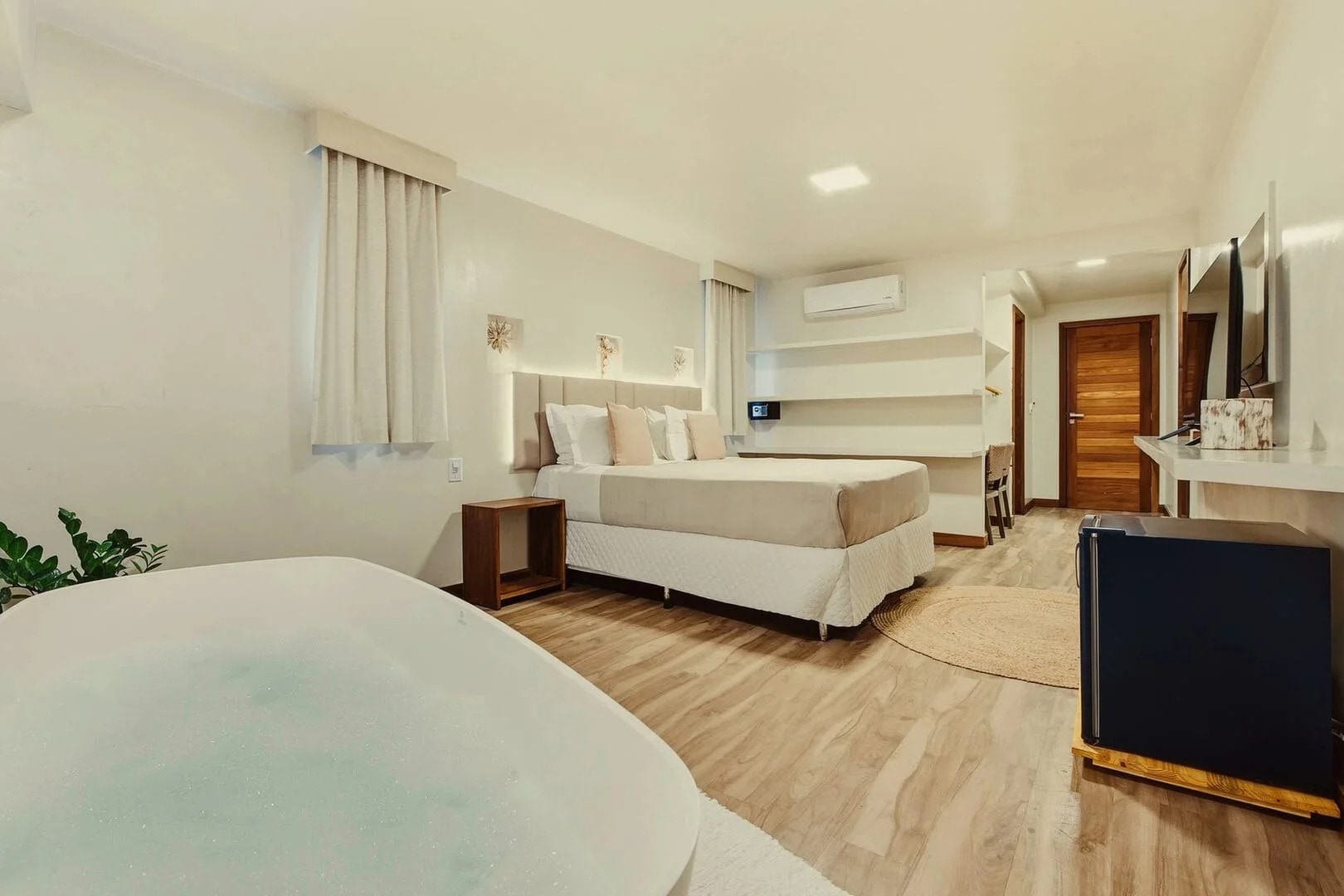 Quarto Luxo com Banheira | Hotel Aqua by SambaSS